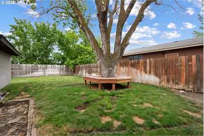 245 W Standard Ave, Hermiston, OR 97838 - Photo 24