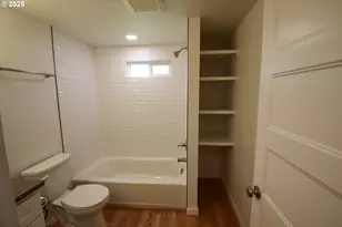 1123 SE 162nd Ave, Portland, OR 97233 - Photo 10