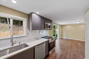 60422 Foxglove Rd, Coos Bay, OR 97420 - Photo 12