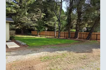 60422 Foxglove Rd, Coos Bay, OR 97420 - Photo 6