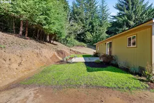60422 Foxglove Rd, Coos Bay, OR 97420 - Photo 38