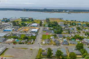220 N Wasson St, Coos Bay, OR 97420 - Photo 30
