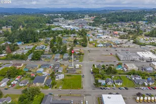 220 N Wasson St, Coos Bay, OR 97420 - Photo 28