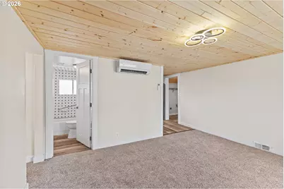 220 N Wasson St, Coos Bay, OR 97420 - Photo 10