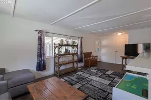 1901 SE Minter Bridge Rd, Hillsboro, OR 97123 - Photo 4
