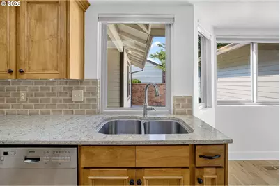 15640 SW Greenleaf Ct, Portland, OR 97224 - Photo 14