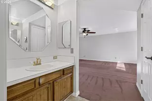 15640 SW Greenleaf Ct, Portland, OR 97224 - Photo 22