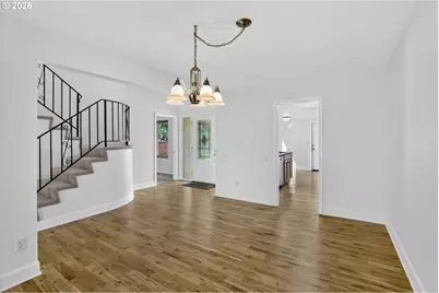 15640 SW Greenleaf Ct, Portland, OR 97224 - Photo 10