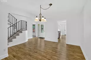 15640 SW Greenleaf Ct, Portland, OR 97224 - Photo 10