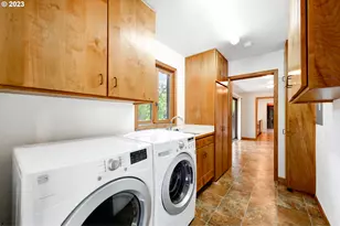 77383 Mosby Creek Rd, Cottage Grove, OR 97424 - Photo 18