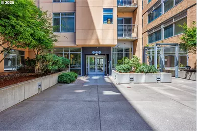 701 Columbia St #702, Vancouver, WA 98660 - Photo 1