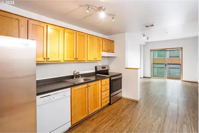 701 Columbia St #702, Vancouver, WA 98660 - Photo 2