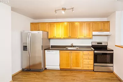 701 Columbia St #702, Vancouver, WA 98660 - Photo 4