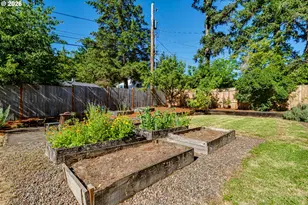 450 W 28th Ave, Eugene, OR 97405 - Photo 40