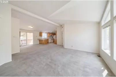 4802 SE 133rd Dr, Portland, OR 97236 - Photo 6