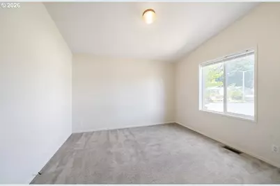 4802 SE 133rd Dr, Portland, OR 97236 - Photo 18