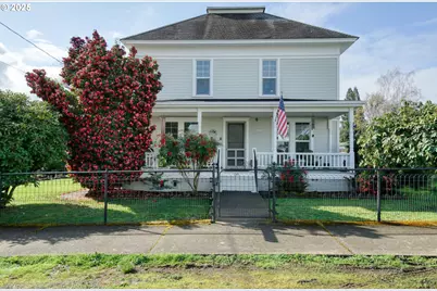 345 E First St, Yamhill, OR 97148 - Photo 2