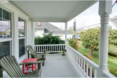 345 E First St, Yamhill, OR 97148 - Photo 4