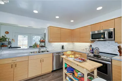 345 E First St, Yamhill, OR 97148 - Photo 10