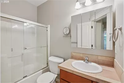 3870 Summerlinn Dr, West Linn, OR 97068 - Photo 18