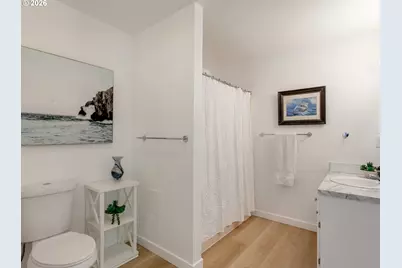 8411 SE Clatsop Ct, Portland, OR 97266 - Photo 26