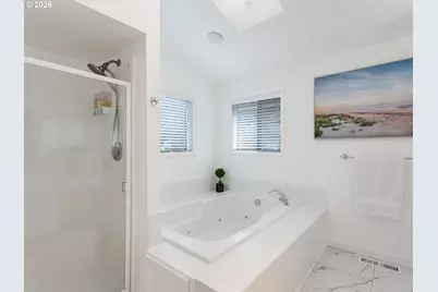8411 SE Clatsop Ct, Portland, OR 97266 - Photo 22