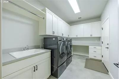3812 Siletz St, Eugene, OR 97408 - Photo 12