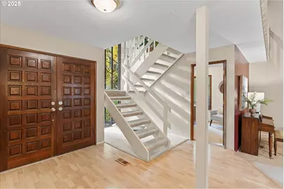 1269 Rockinghorse Ln, Lake Oswego, OR 97034 - Photo 4