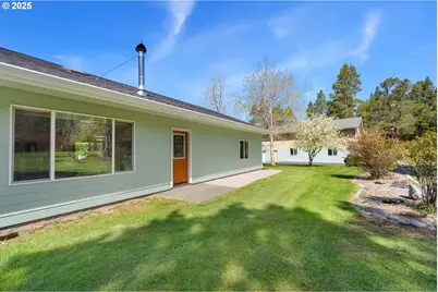 55654 Prosper Jct Rd, Bandon, OR 97411 - Photo 12