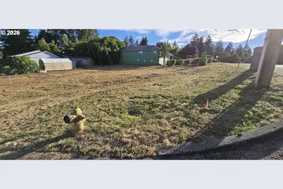 510 W 5th St, La Center, WA 98629 - Photo 2