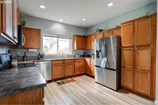 470 Burghardt Dr, Molalla, OR 97038 - Photo 8