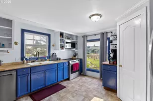 1268 N Elliott St, Coquille, OR 97423 - Photo 12