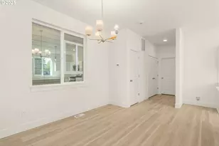 18933 SW Hazelwood Ln, Beaverton, OR 97078 - Photo 16