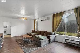 205 N 3rd St, Jefferson, OR 97352 - Photo 6