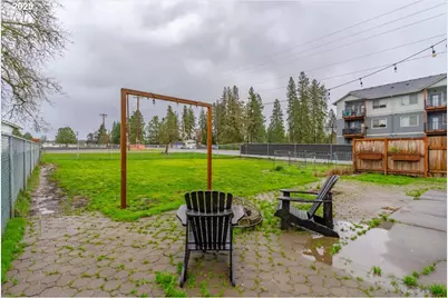 205 N 3rd St, Jefferson, OR 97352 - Photo 24