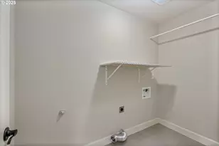 8826 SW Spruce St, Portland, OR 97223 - Photo 22