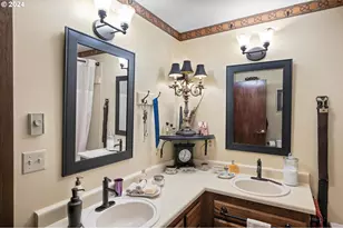 23896 NW Mt Richmond Rd, Yamhill, OR 97148 - Photo 24