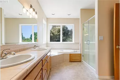 2815 Hazelnut Dr, Woodburn, OR 97071 - Photo 22