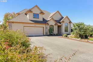 2815 Hazelnut Dr, Woodburn, OR 97071 - Photo 2