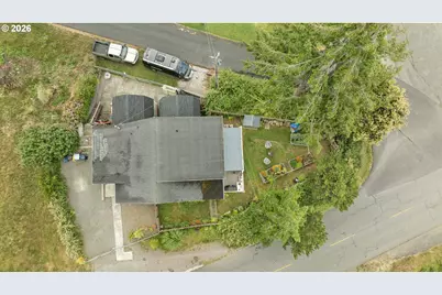 741 Pacific Ave, Brookings, OR 97415 - Photo 44