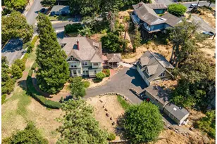 608 W 6th St, The Dalles, OR 97058 - Photo 4