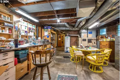 608 W 6th St, The Dalles, OR 97058 - Photo 28