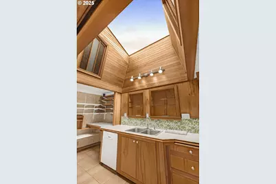 327 Lemwick Ln, Yachats, OR 97498 - Photo 10