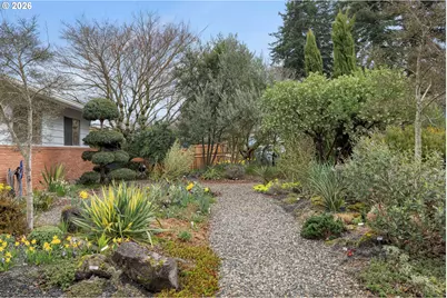 13219 NE Rose Pkwy, Portland, OR 97230 - Photo 2