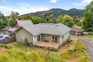 526 W Lincoln St, Bingen, WA 98605 - Photo 30