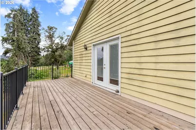 526 W Lincoln St, Bingen, WA 98605 - Photo 18