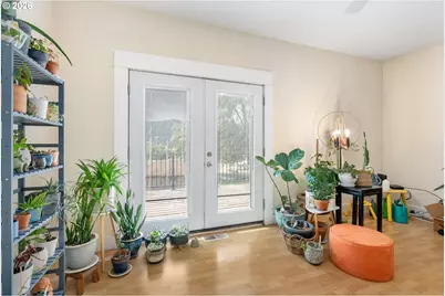 526 W Lincoln St, Bingen, WA 98605 - Photo 16