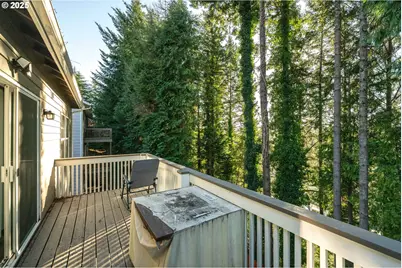 723 N 8th Loop, Coos Bay, OR 97420 - Photo 6