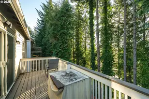 723 N 8th Loop, Coos Bay, OR 97420 - Photo 6