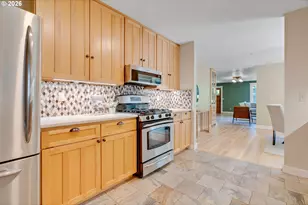 7335 SW 68th Ave, Portland, OR 97223 - Photo 10